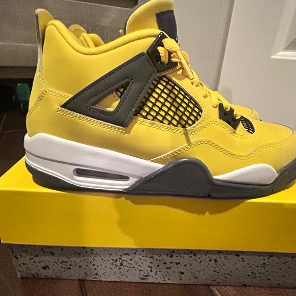 Air Jordan 4 2021 lightning Sneakers - Picture 8 of 12